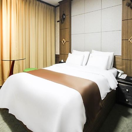 Uljin Grand Hotel Экстерьер фото