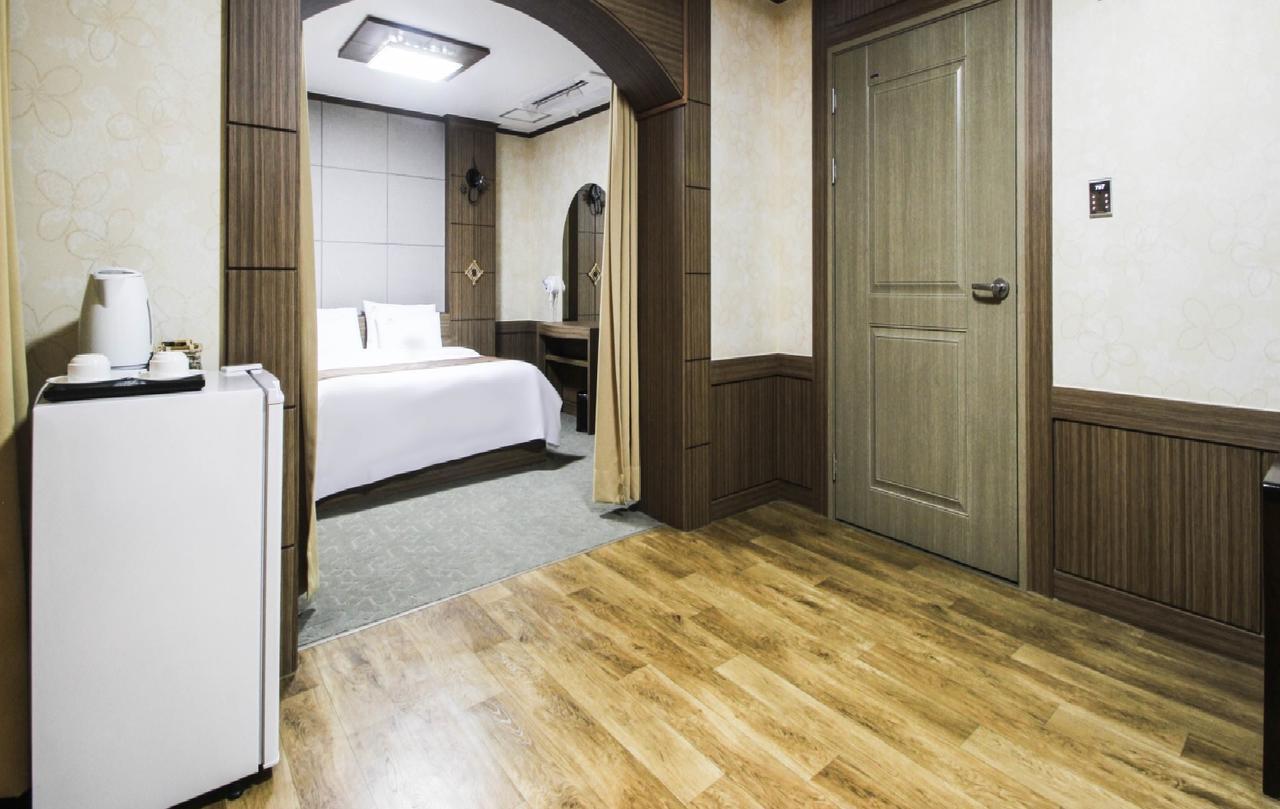 Uljin Grand Hotel Экстерьер фото