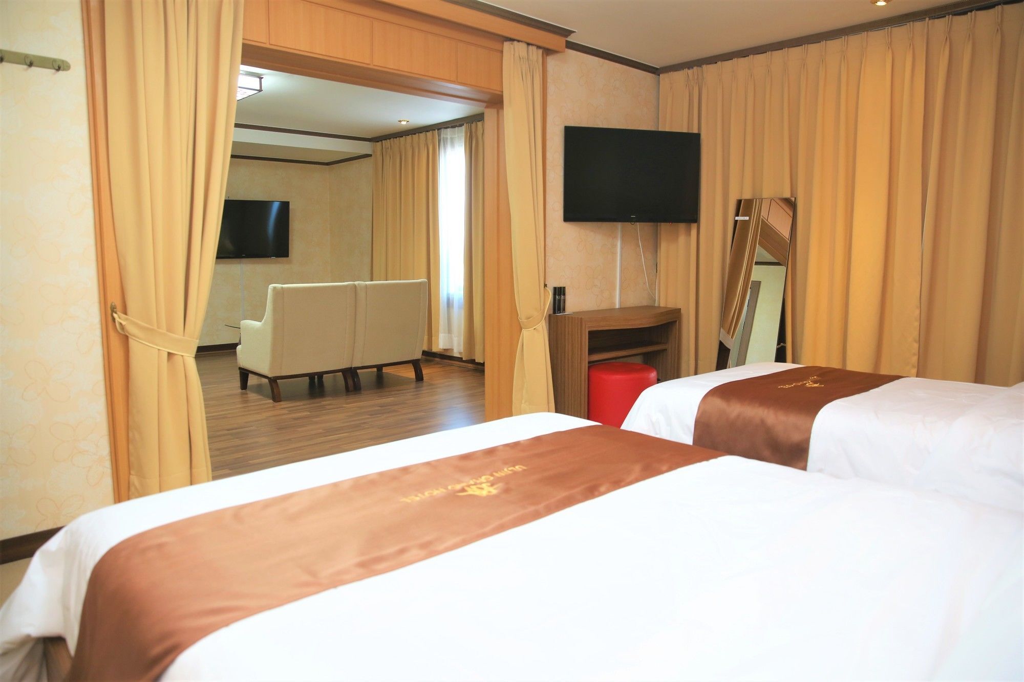 Uljin Grand Hotel Экстерьер фото