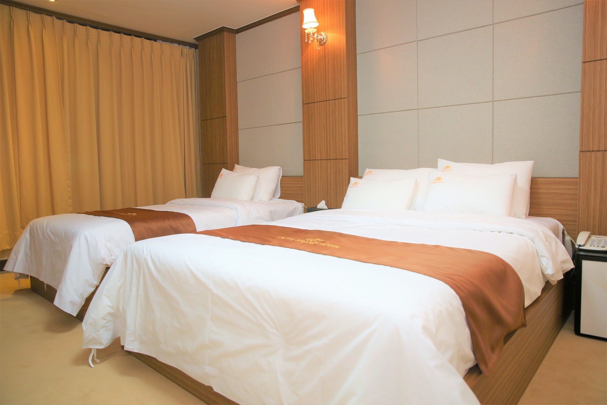 Uljin Grand Hotel Экстерьер фото